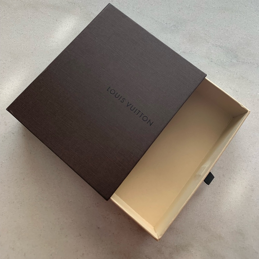 LOUIS VUITTON Accessory Box